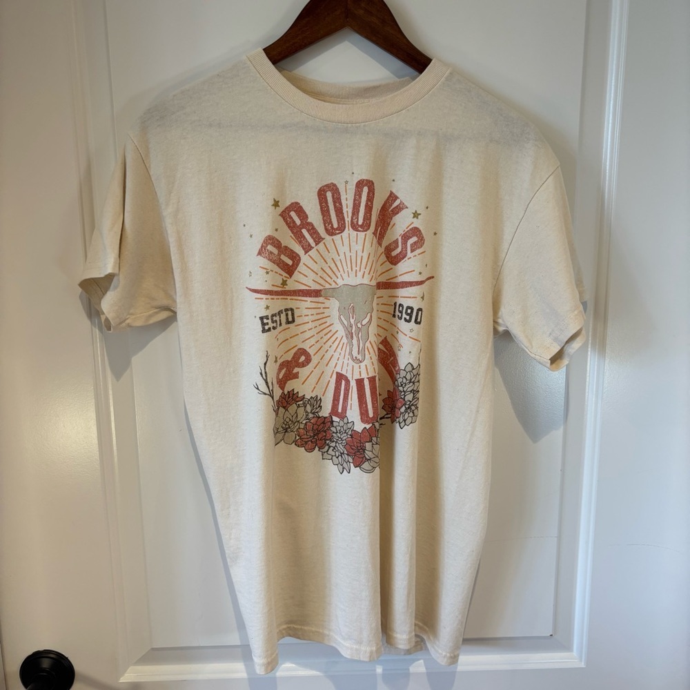 Brooks & Dunn Graphic T-Shirt Size L Country Concert Tee Cream Western Style